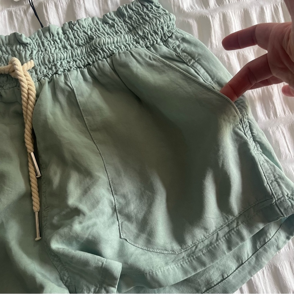 Love Tree High Waist Green Shorts - Picture 5 of 5